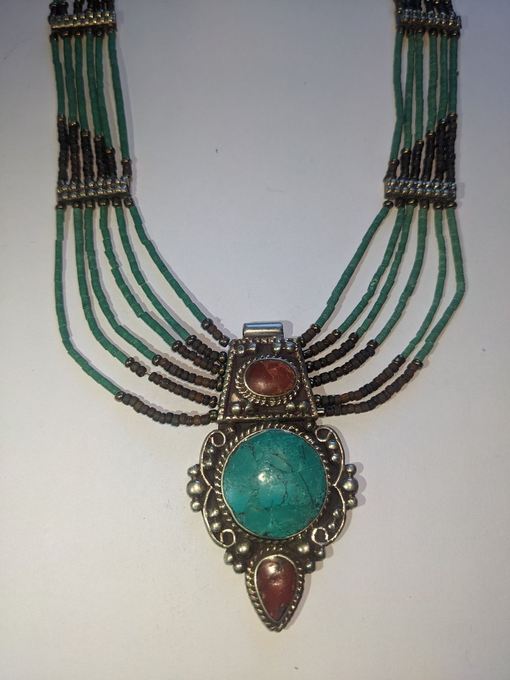 Catenine: Halskette aus Nepal – Nuovo (secondo la descrizione) da Basel venduto da N014 1