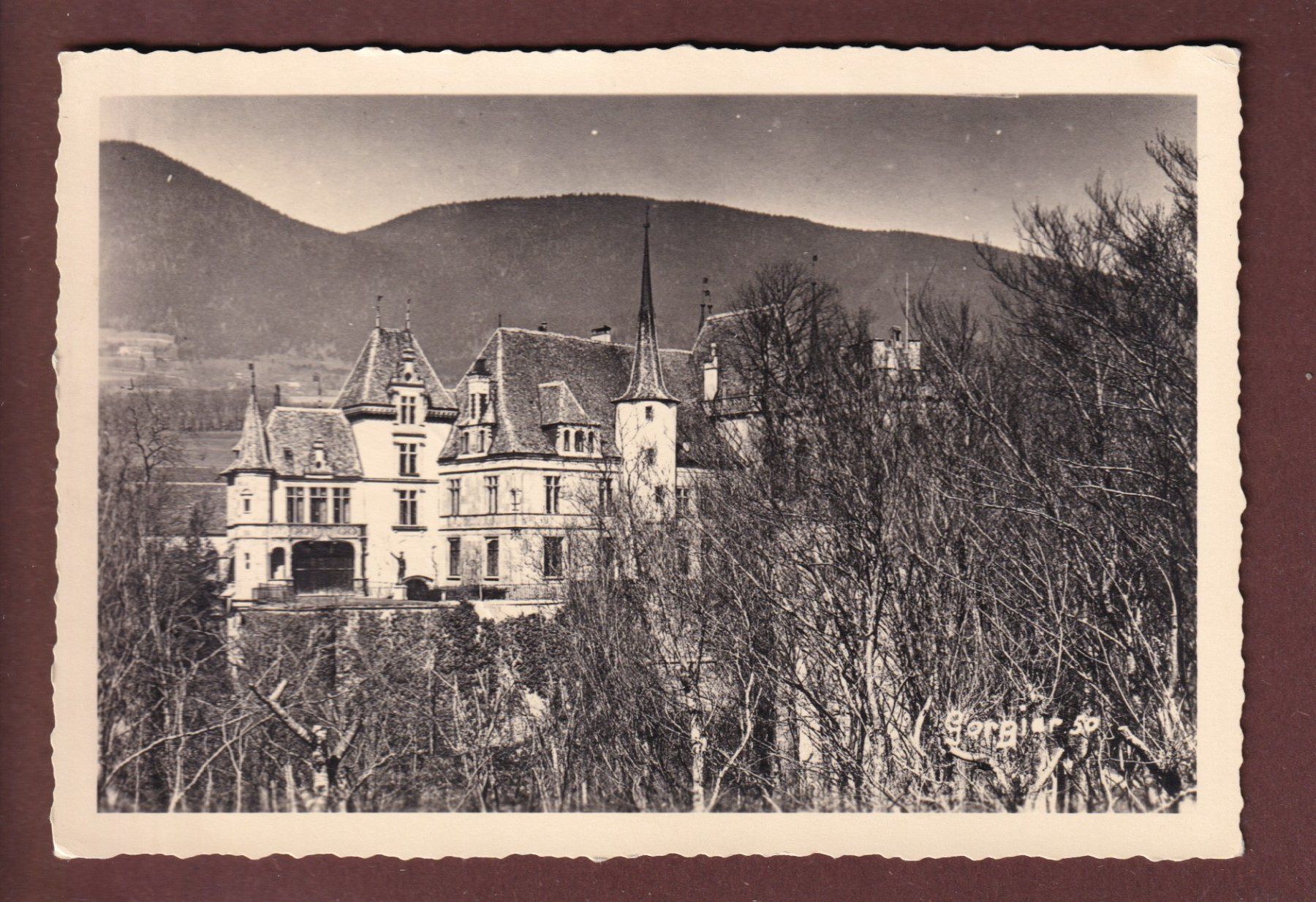 Cartoline postali: Photo - GORGIER - Château - 1956 – Usato da Pully venduto da nicecards