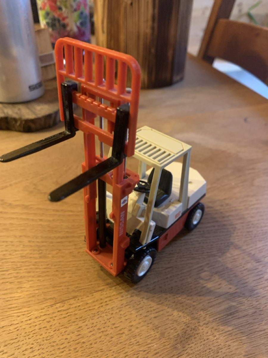 Nissan Modellini d'auto: Nissan Modellstapler Diapet – Usato da Dotnacht venduto da 007ym 3