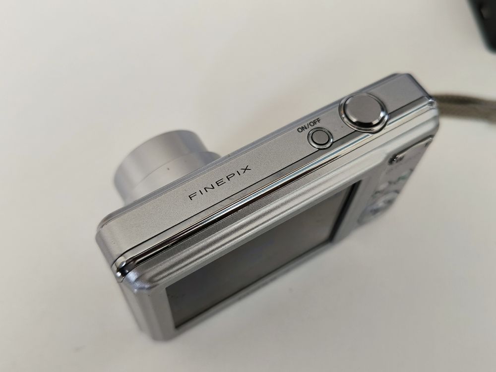 Appareil photo numérique Fujifilm finepix J28 (Gebraucht) in Riaz für ...
