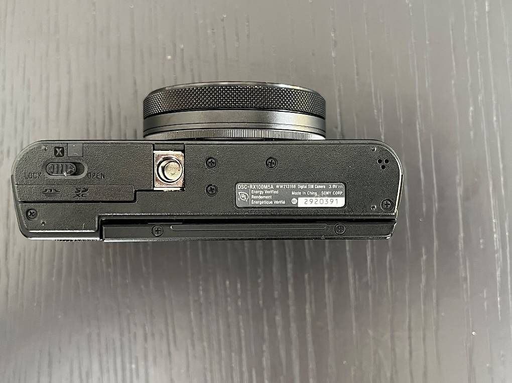 Sony Kamera: SONY RX100 VA CYBER-SHOT COMPACT CAMERA SET – Gebraucht aus Zürich von Han 4