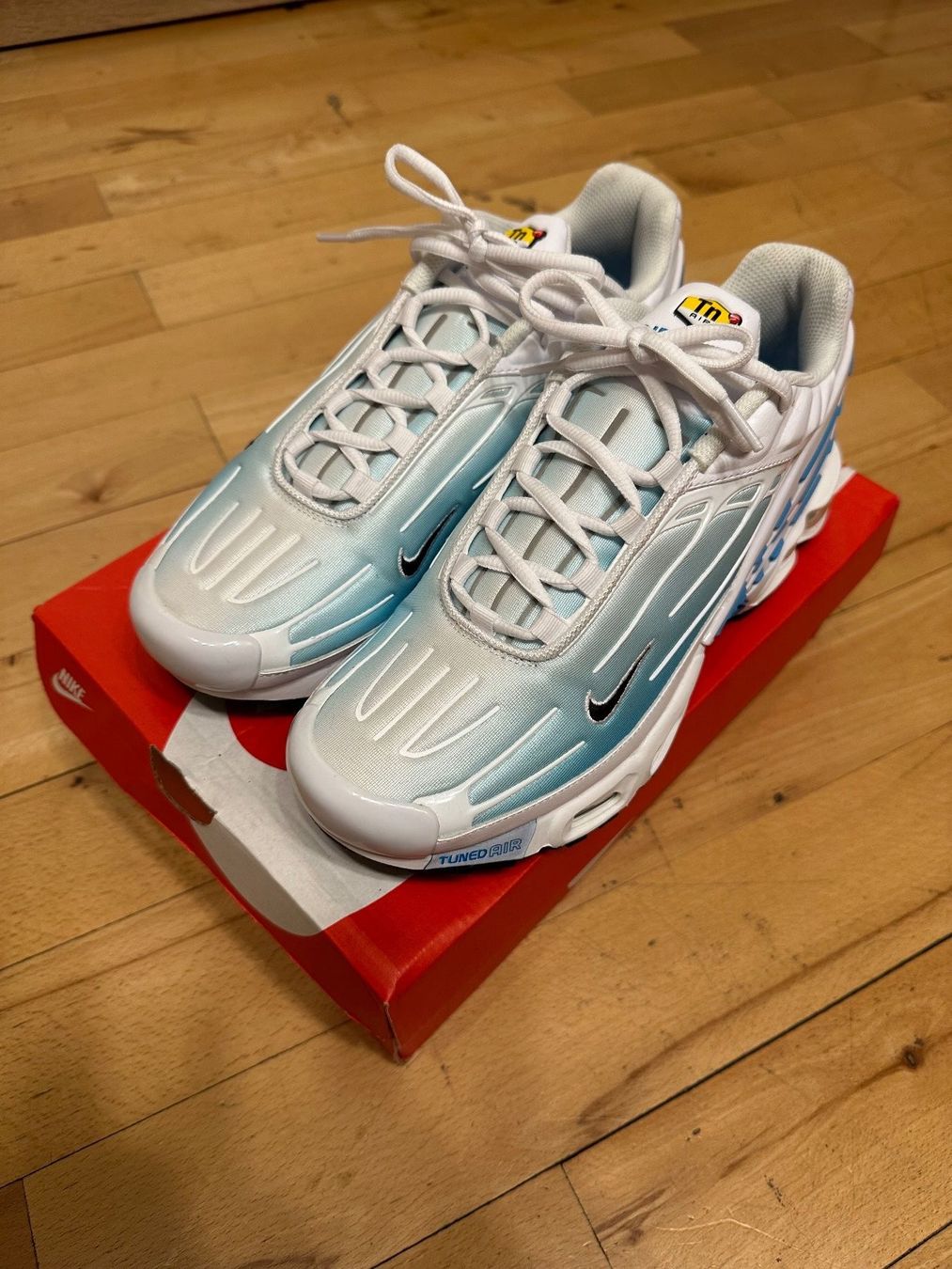 Nike Herrenschuhe: Nike Air Max Plus 3 Laserblue – Neu (gemäss Beschreibung) aus Visp von locosshop