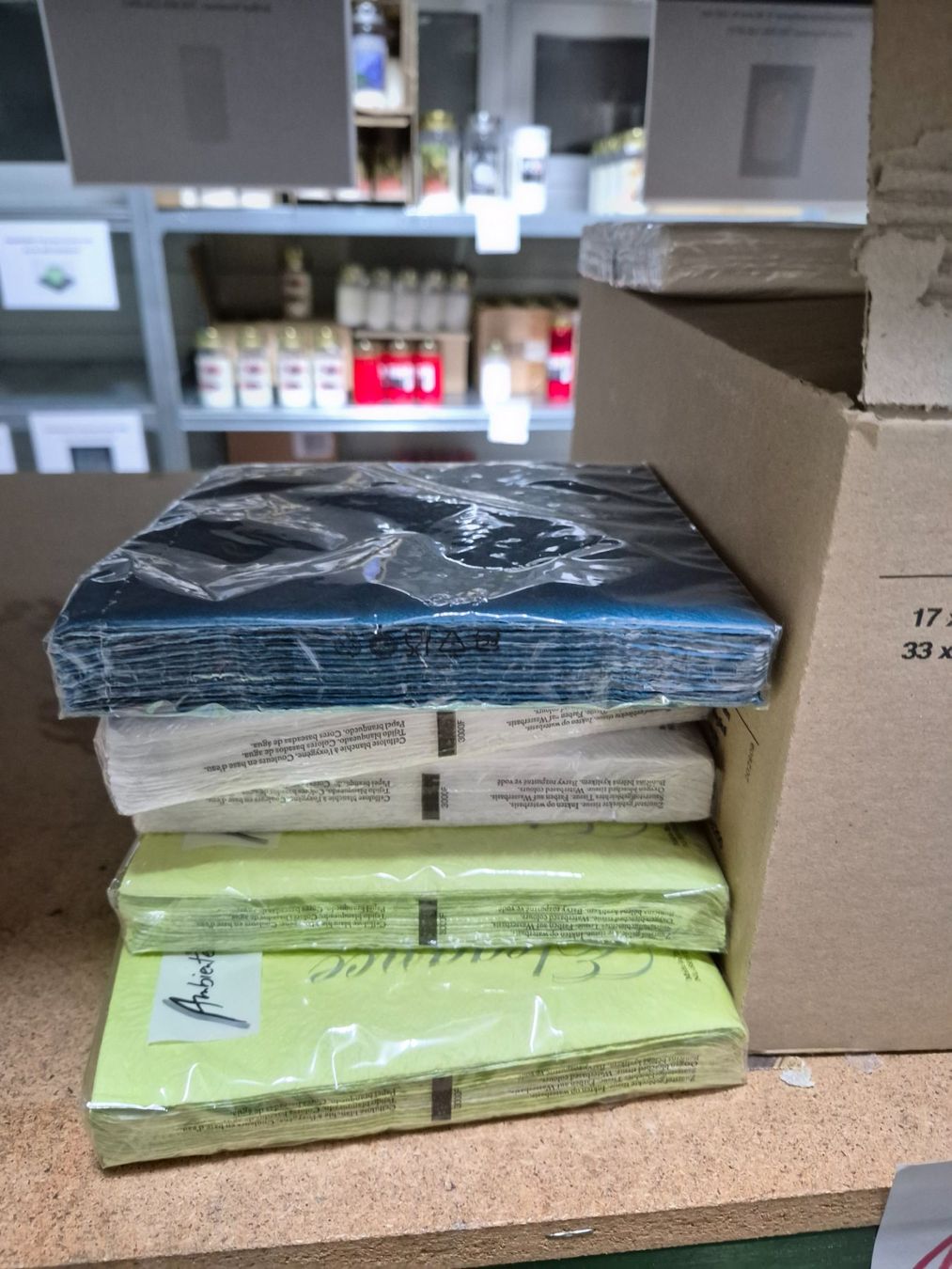 Servietten: 1045 Posten Servietten aus Liq – Neu (gemäss Beschreibung) aus Derendingen von Meisterstuecke 3