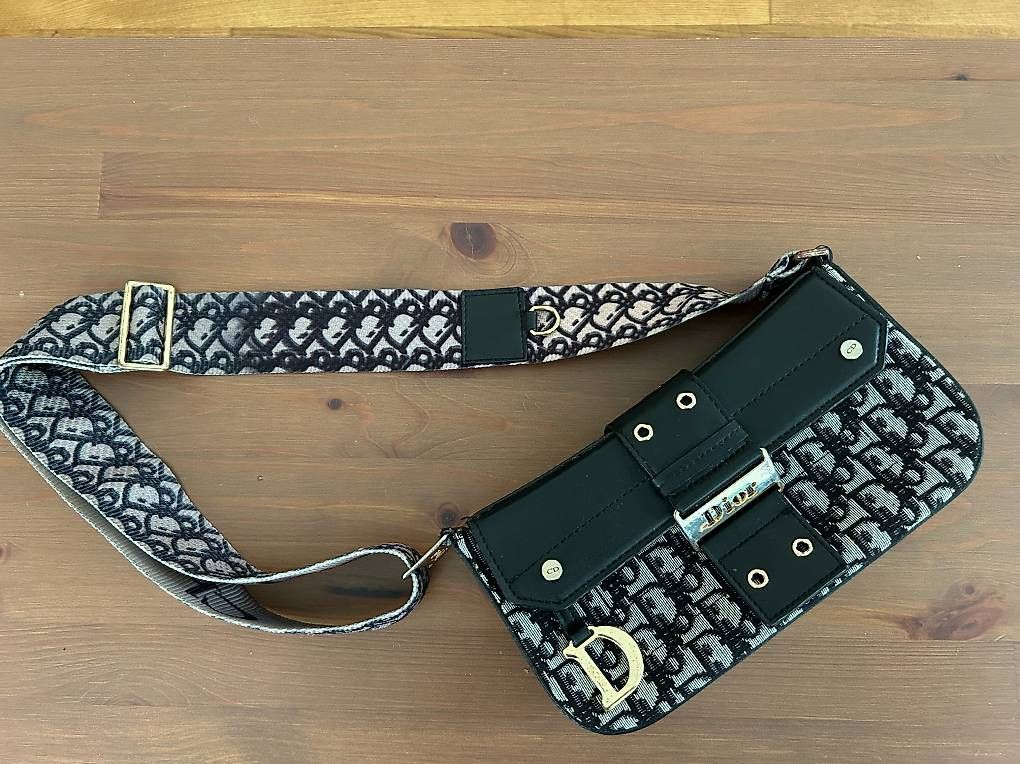 Dior Borse da donna: DIOR Canvas Umhängetasche – Usato da Einsiedeln venduto da Steine1