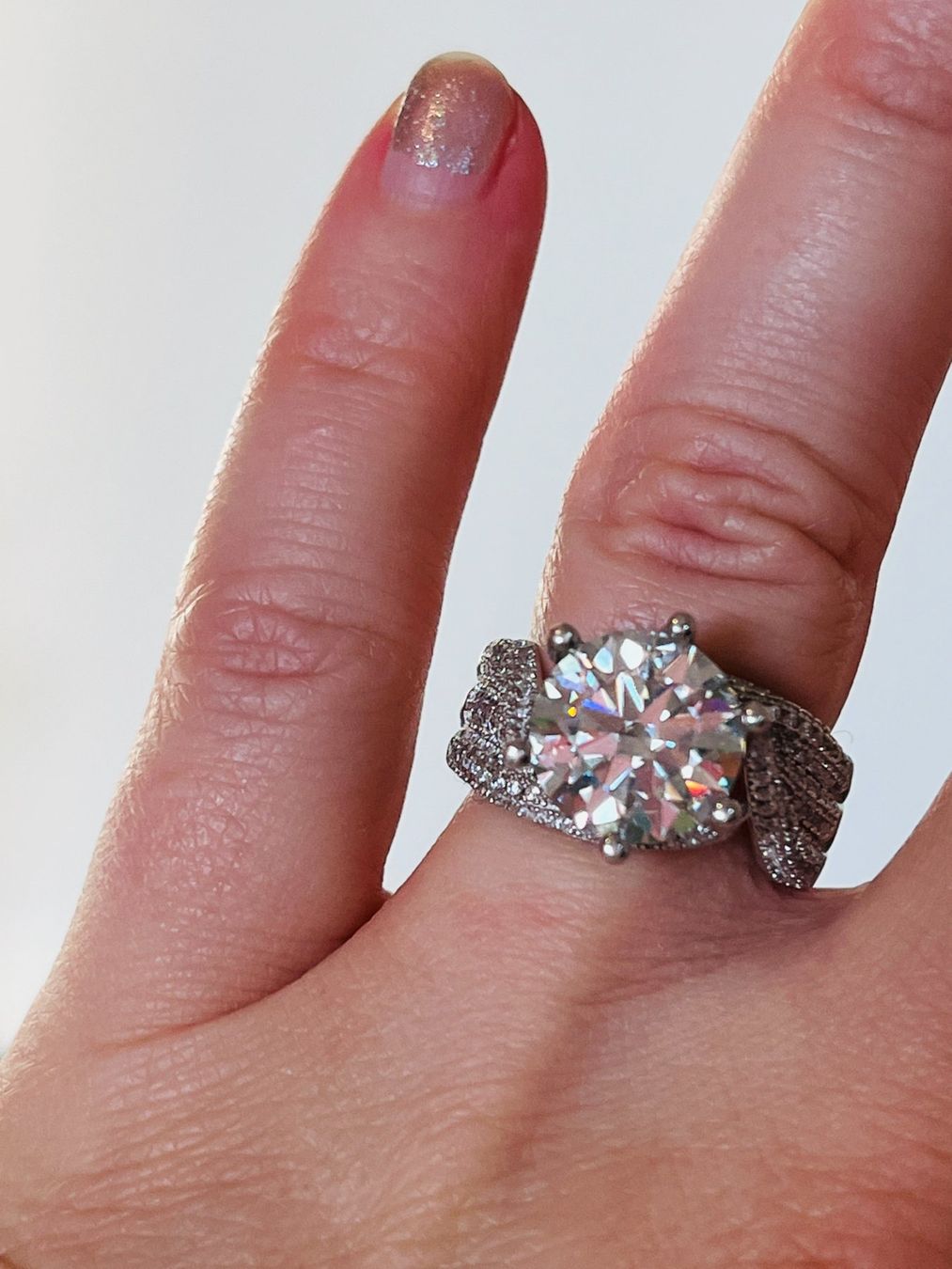 Anelli: 5CT Big Moissanite color D ring SIZE 55 – Nuovo e nell'imballaggio originale da Genève venduto da AGBERG