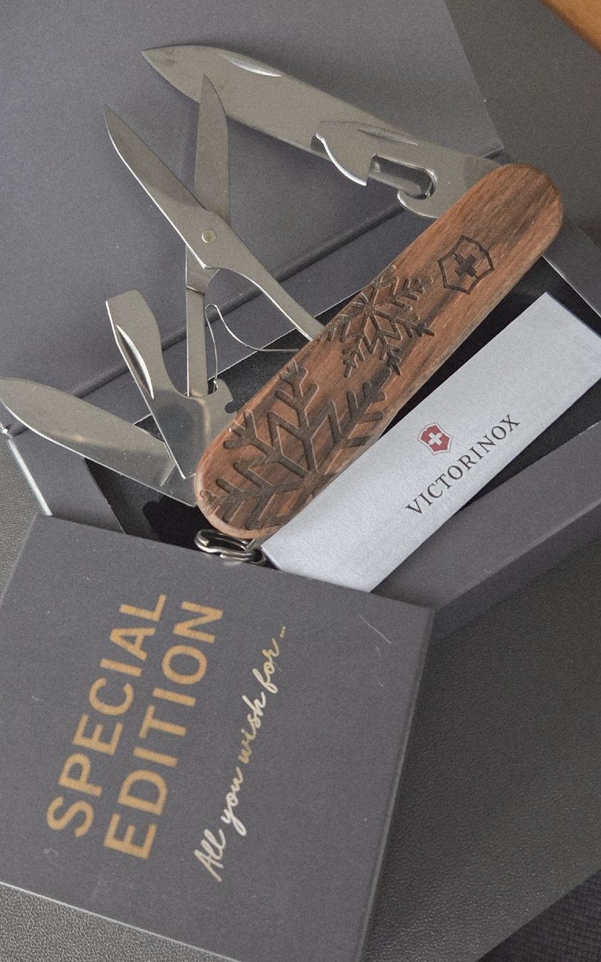 Victorinox Coltelli tascabile: Victorinox Spécial Edition 2019 – Nuovo e nell'imballaggio originale da Nidau venduto da Limite15 1
