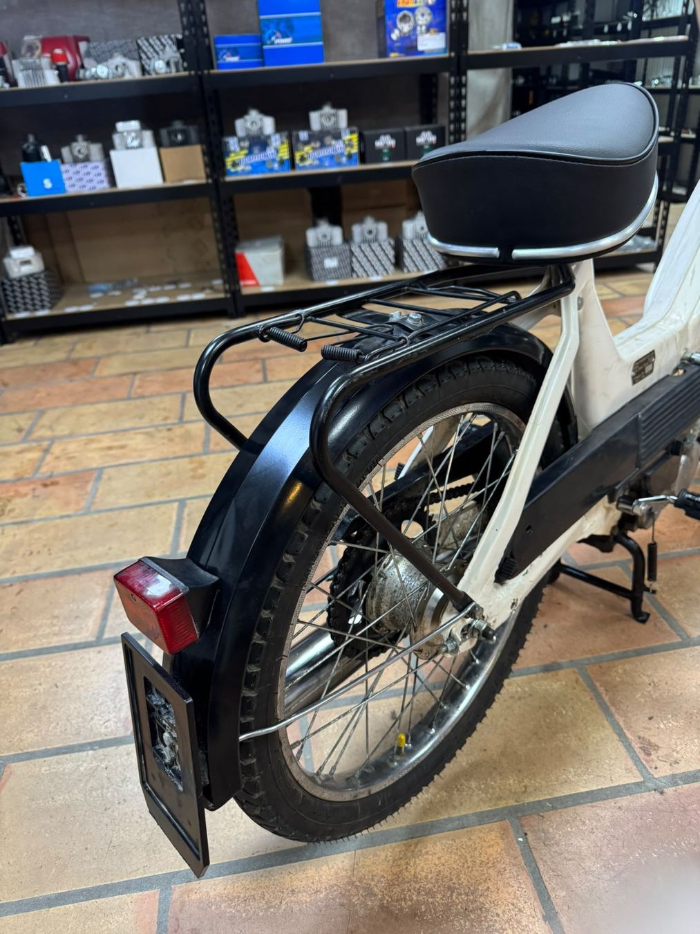Puch Ciclomotori: Puch Maxi N mit Ausweis – Usato da Schmerikon venduto da Mofaparts 4