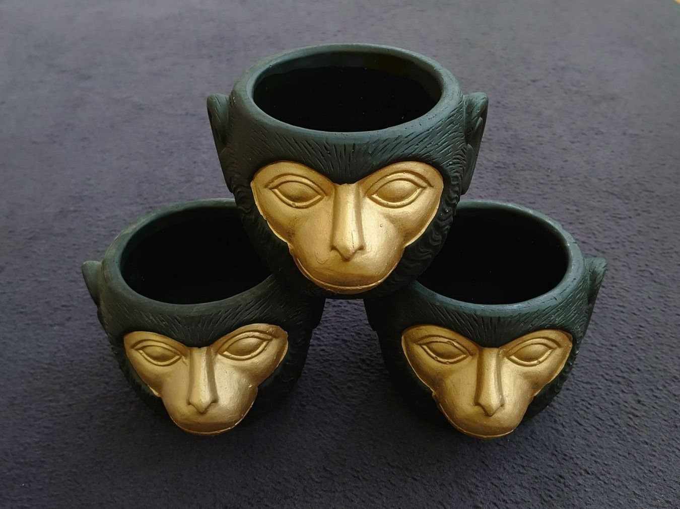 Blumentöpfe: Topf Monkey Schwarz / Gold – Neu und originalverpackt aus Schaffhausen von AtelierPudesco
