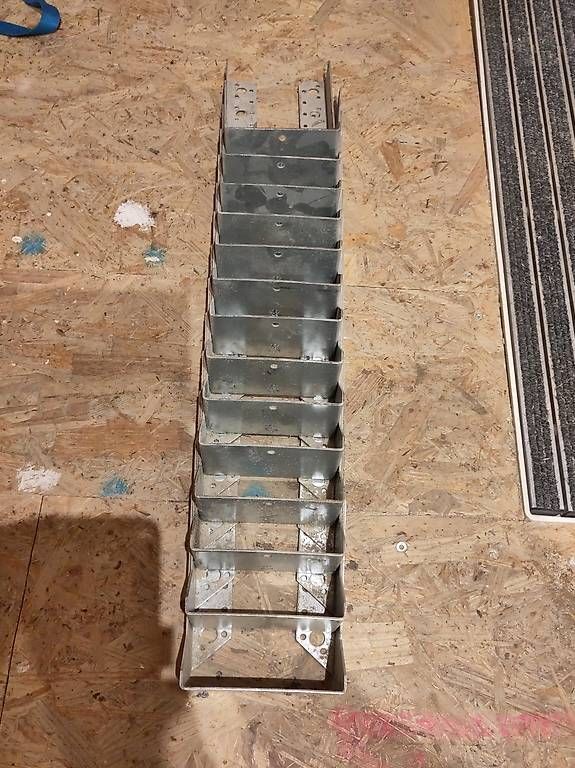 Ferramenta: 13 Balkenschuhe Typ B 120x160 – Nuovo e nell'imballaggio originale da Chur venduto da 0815fox 1