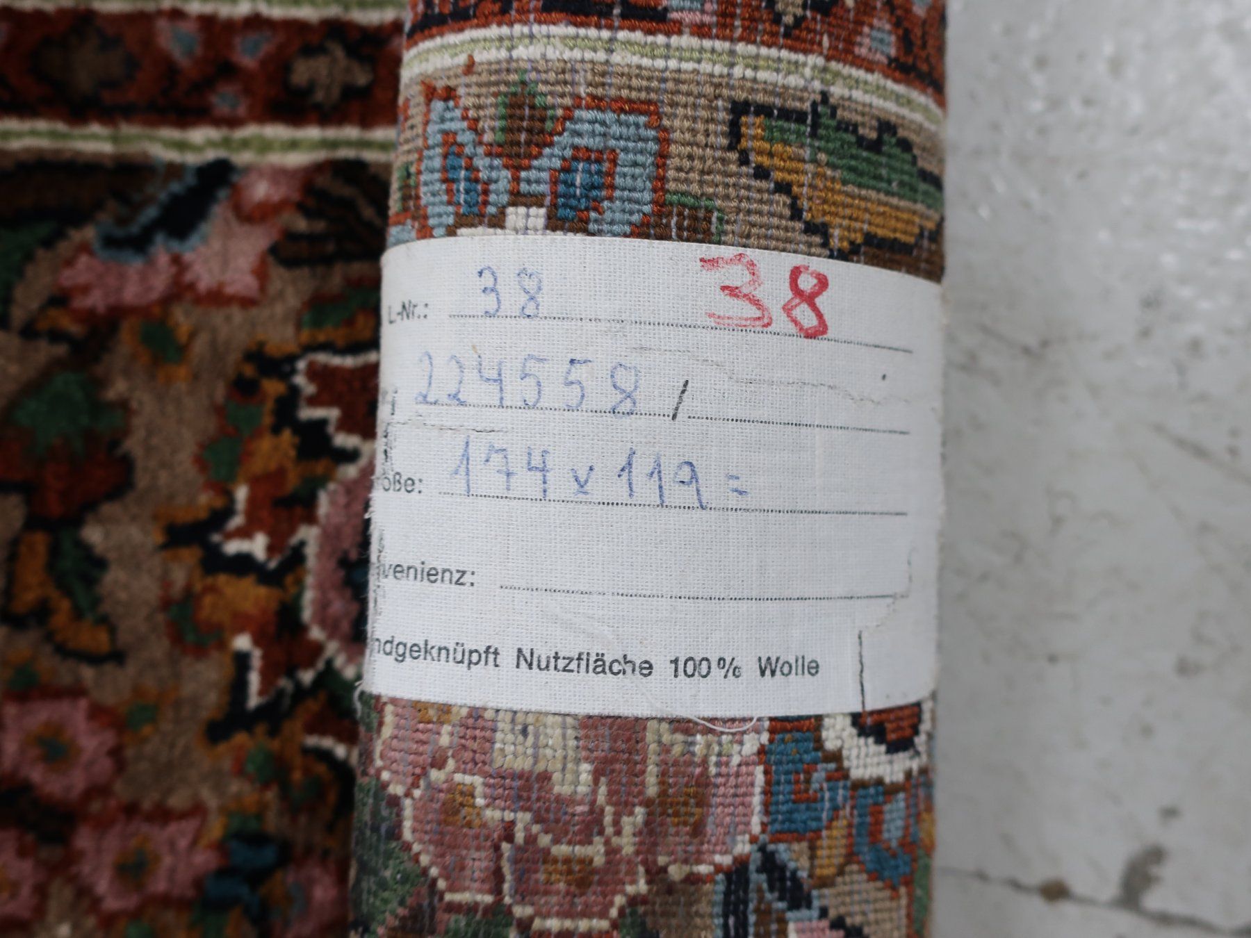 Tappeti: Teppich mit Blumen Muster – Usato da Volketswil venduto da brockipfannenstil 4