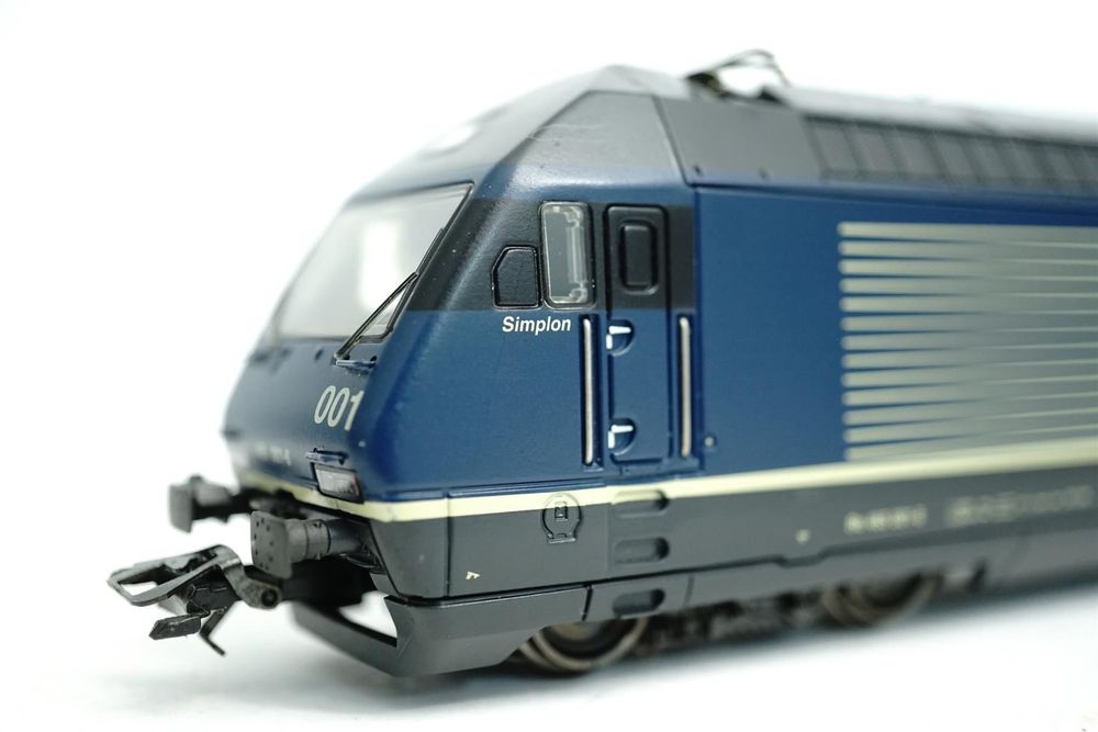 Märklin H0 - 3763 - Electric locomotive - 465 series - BLS