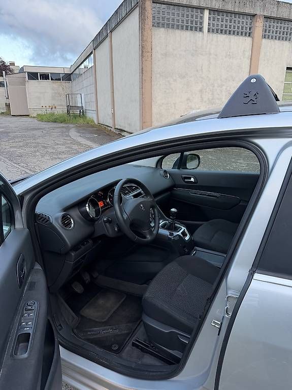 Automobili: Peugeot 5008 04.2025 MFK – Usato da Koblenz venduto da adoo123 4