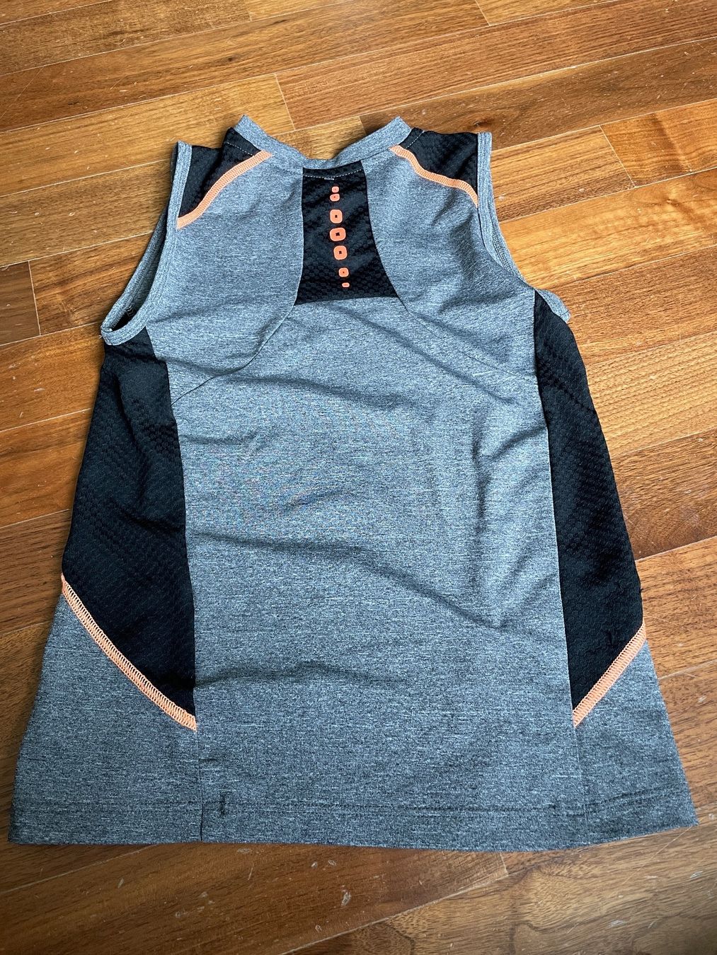 Blusen, T-Shirts & Tops: Sportshirt PZ Grösse 140 – Gebraucht aus Neuenkirch von balani 1