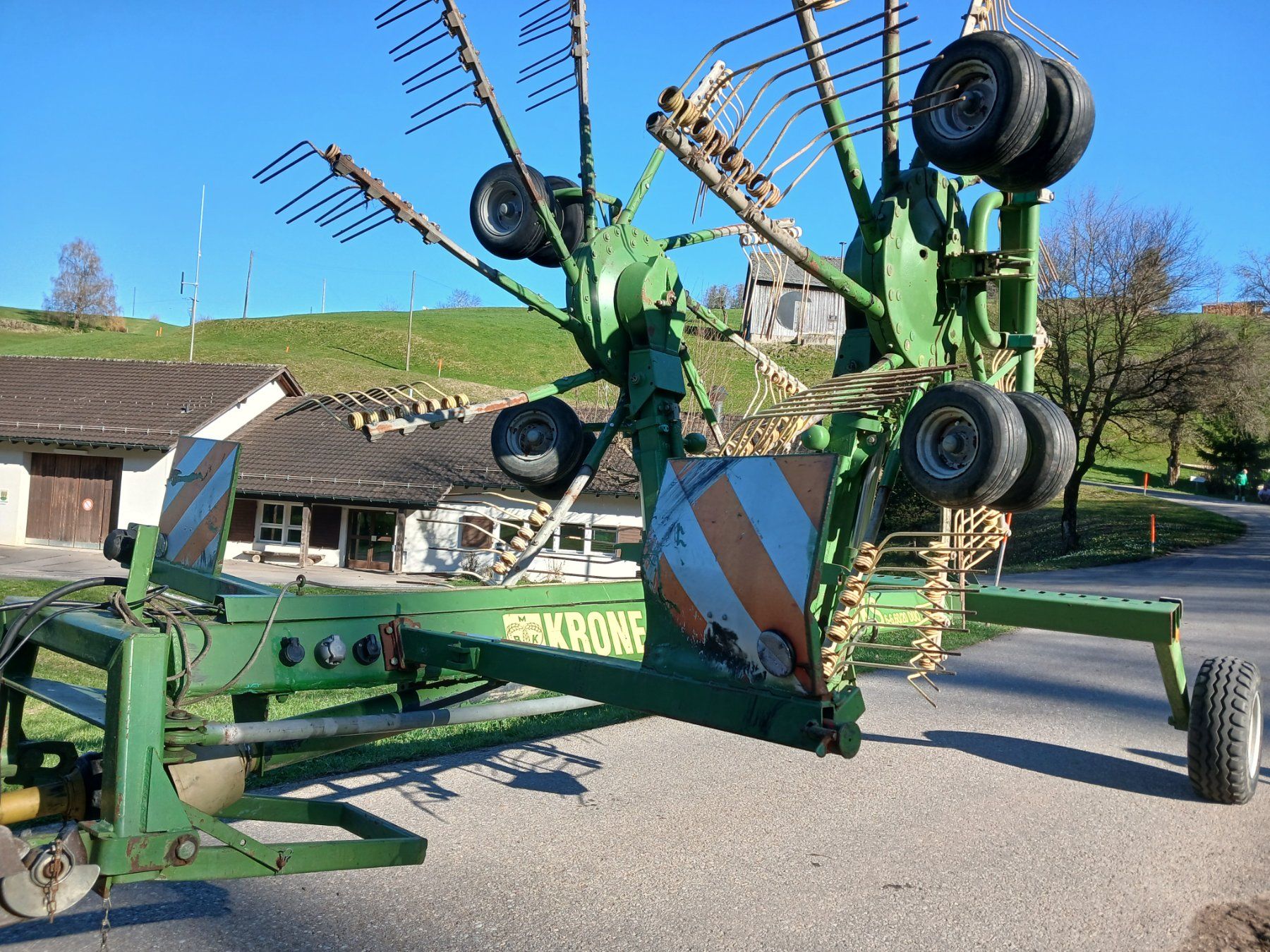 Krone Raccolta foraggio grezzo: Krone Doppelschwader – Usato da Krinau venduto da P.grob 5