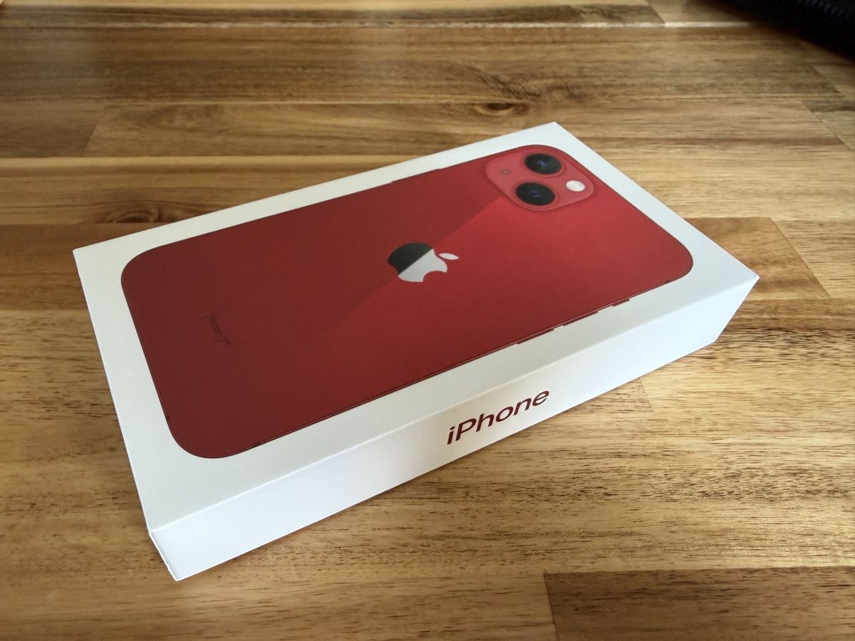 Apple Telefoni cellulari / Smartphones: Apple iPhone 13 Red 128Gb – Usato da Pailly venduto da RomainR