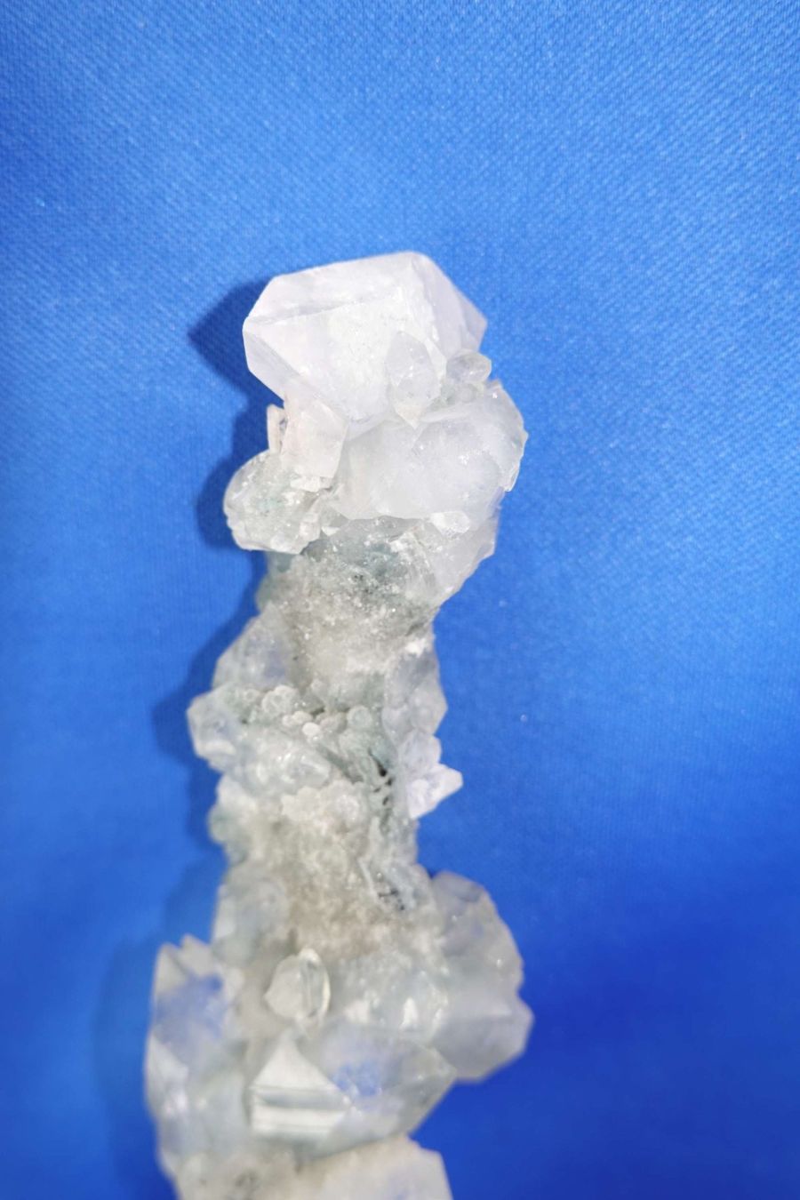 Minerali & Pietre curative: Apophylit Stalaktit auf Chalcedeon – Usato da Schinznach Bad venduto da Demerald 9