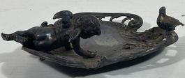 Art-Deko Blatt Schale mit Putte und Vogel Skulptur