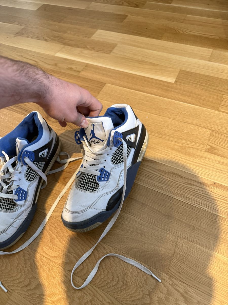 Jordan Scarpe da uomo: Air Jordan 4 Retro – Usato da Biel/Bienne venduto da Husseinsheikho