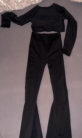 Schwarzes Yoga Set, Sport Outfit mit Schlaghose, Gr. S