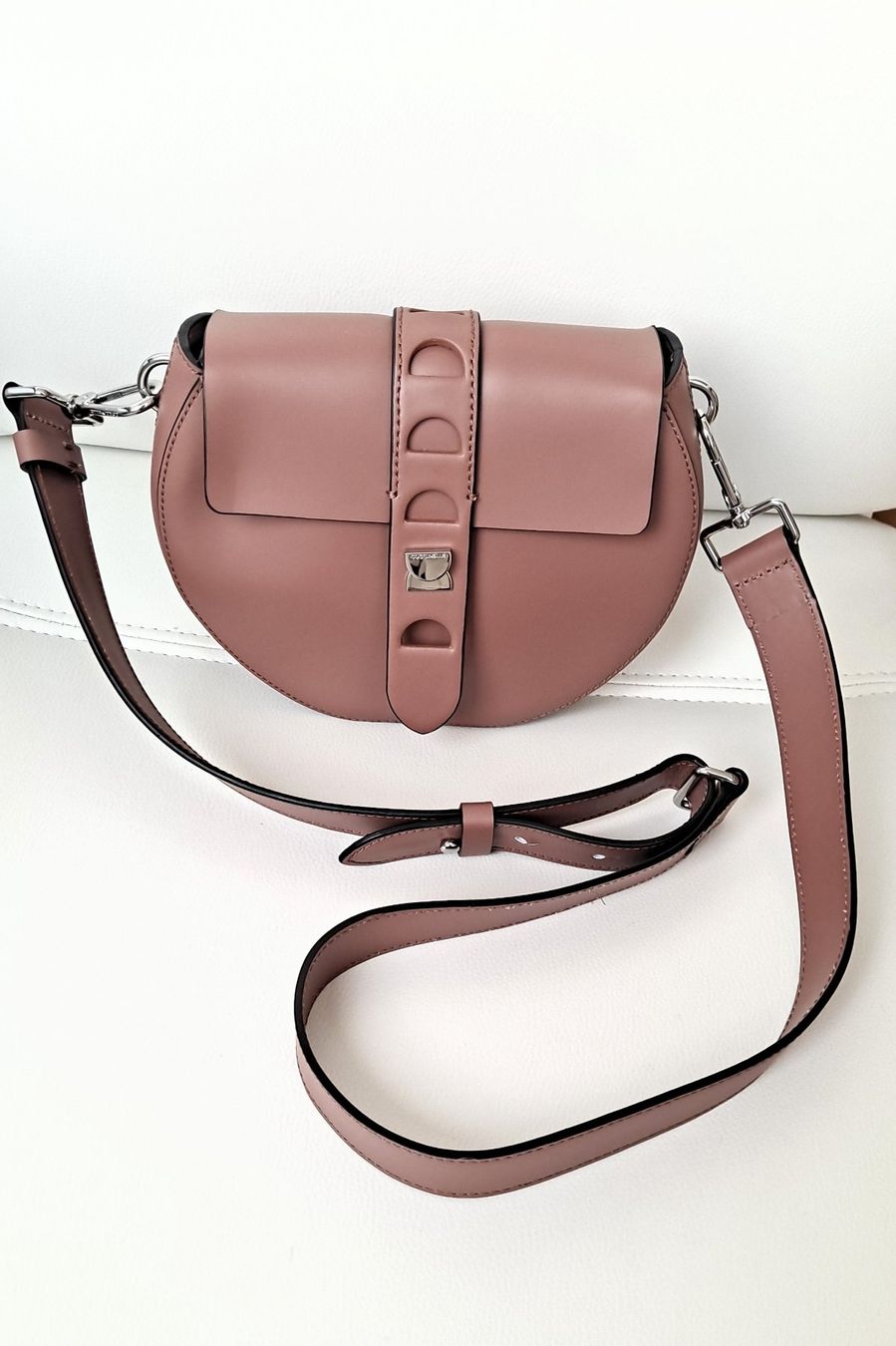 Coccinelle Borse da donna: Coccinelle carousel mini Leder Crossbody – Usato da Liestal venduto da Mas-Y-Mas 5