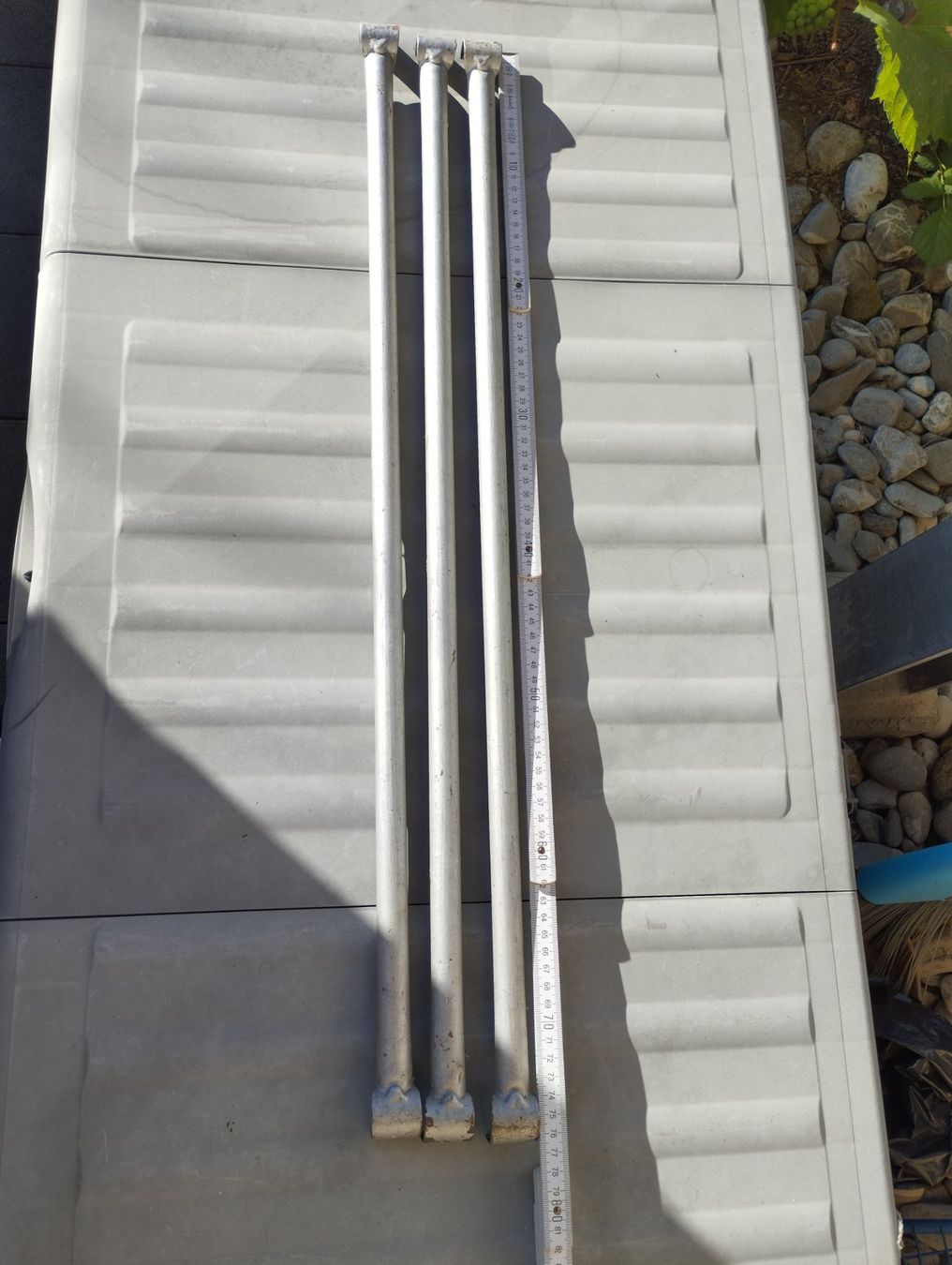 Supporti a parete: 3x Metallstangen / Gestängestreben – Usato da Ostermundigen venduto da Dinge1 7