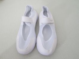 Weisser Sommerschuh