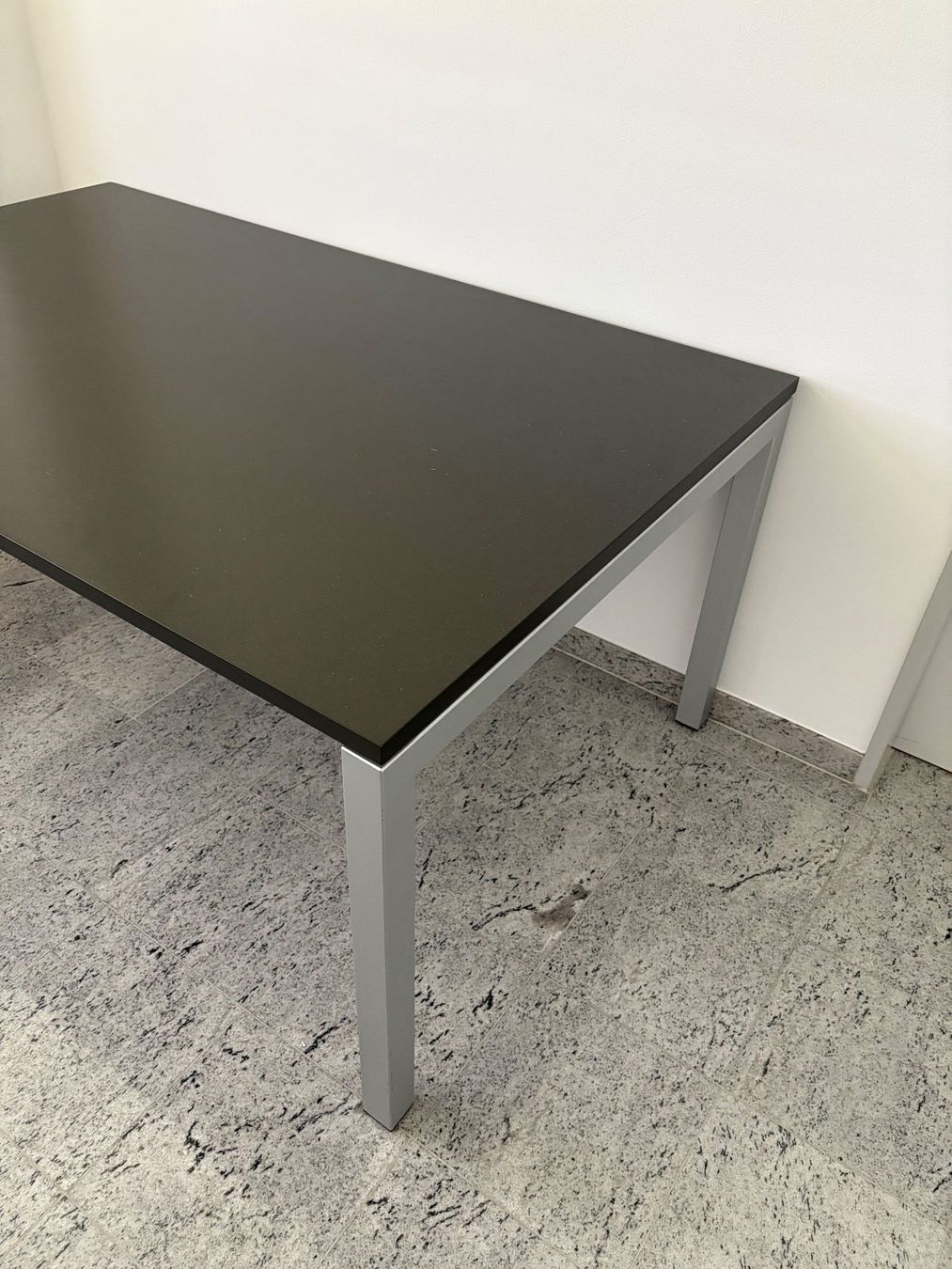 Schreibtische: Design Tisch / Bürotisch – Gebraucht aus Hauptwil von McDudley 2