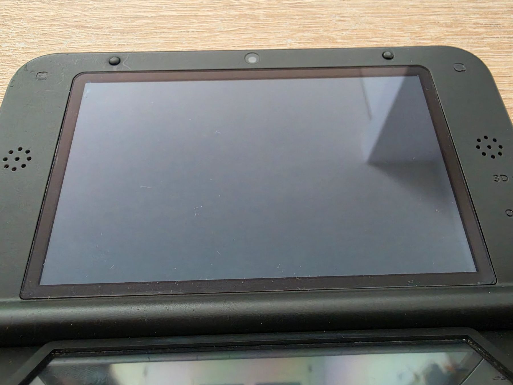 Nintendo Console: Nintendo 3DS XL in rot – Usato da Sempach venduto da Knuckles17 3