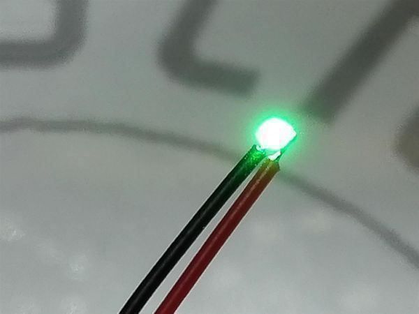 Componenti elettronici: LED SMD 0603 verkabelt, grün – Nuovo (secondo la descrizione) da Luzern venduto da Salefactory 1