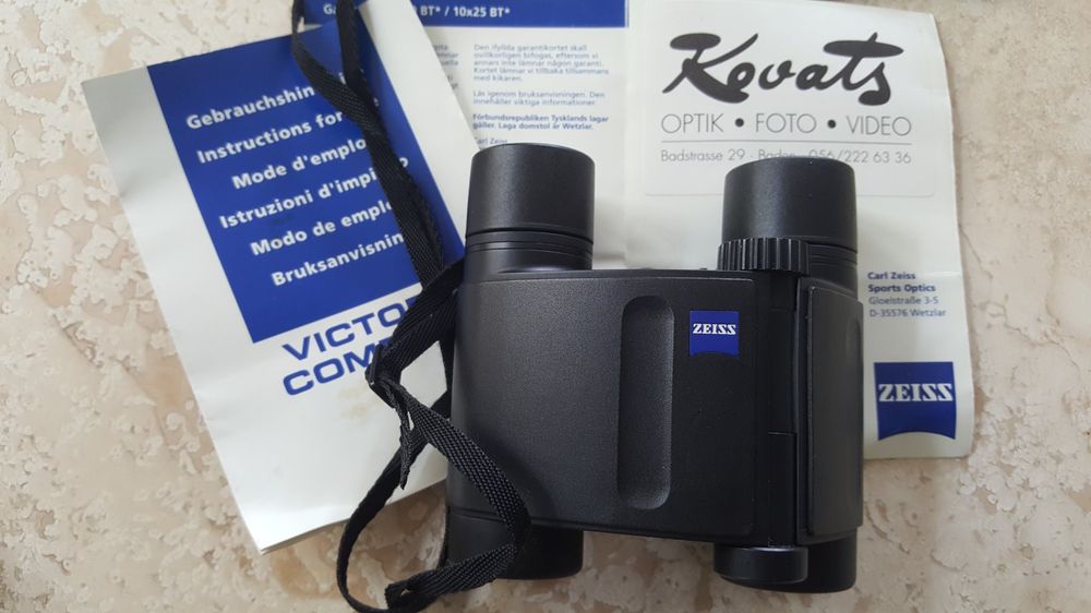 Jumelles Zeiss Victory Compact 8x20 T* – Avec étui Cuir Et Manuel – Occasion