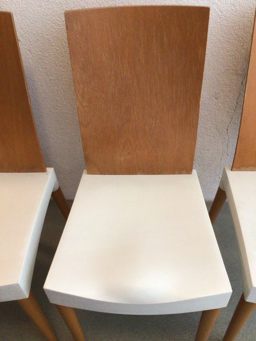 Stühle: 4 Esszimmer-Designerstühle – Gebraucht aus arth von Tasalo