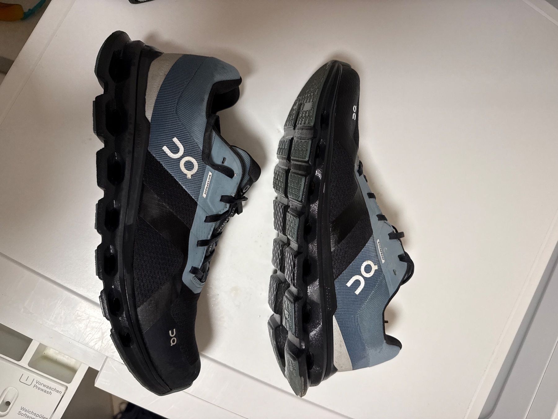 Scarpe da uomo: On Cloudrunner waterproof – Usato da Utzenstorf venduto da MountainClimbers 1