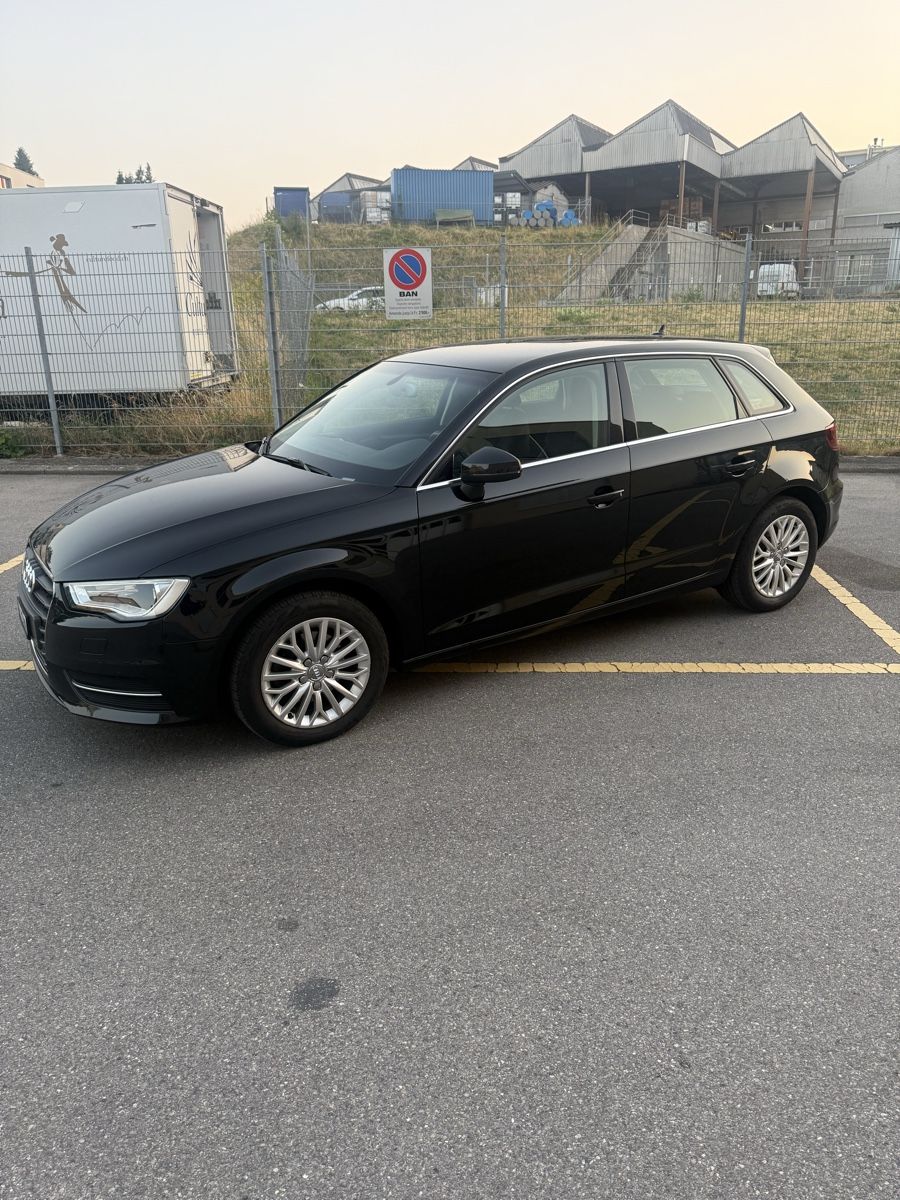 Audi Autos: Audi A3 Sportback S-tronic 150PS – D'occasion à Fribourg par inf_n9kg 2