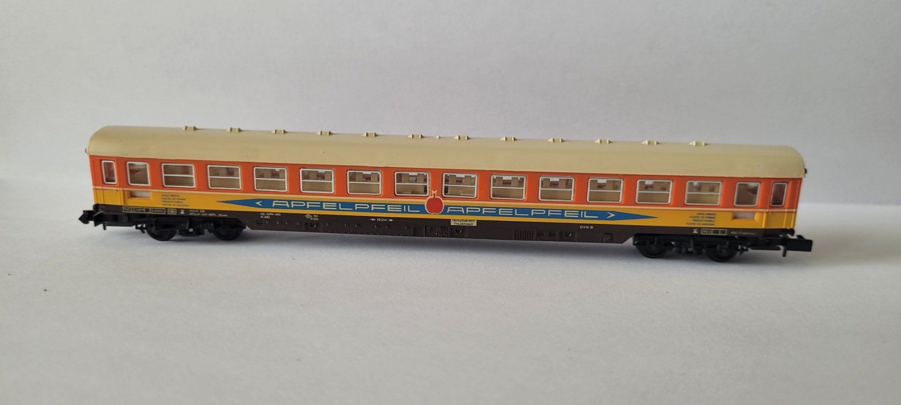 Arnold Modellini di ferrovie: Arnold  N  3852 Personenwagen "Apfelpfeil" – Nuovo e nell'imballaggio originale da Uetendorf venduto da dragon038