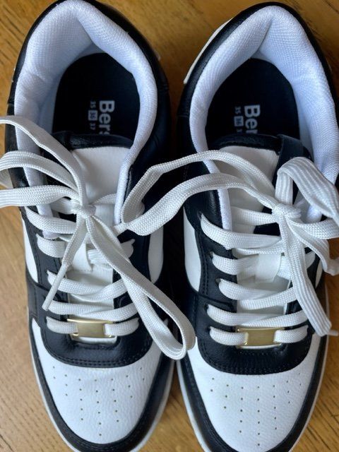 Bershka Scarpe da donna: Sneakers Bershka nr. 36 – Usato da Ligornetto venduto da GiadaG 2