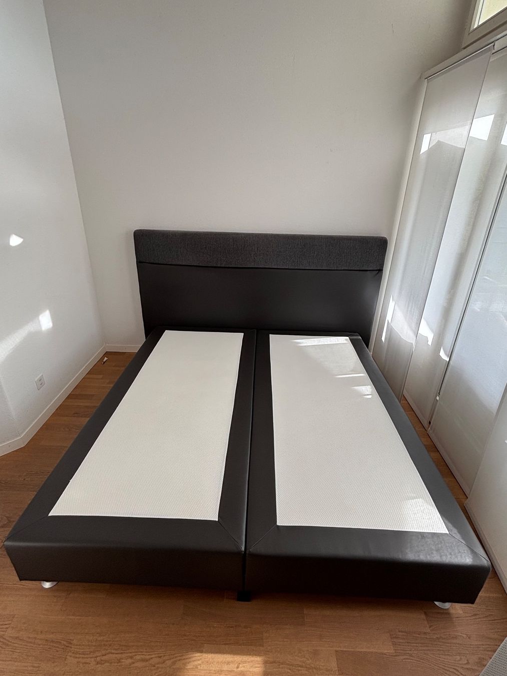 Betten: Boxspringbett (180/200) – Gebraucht aus Walchwil von AlonsoXXX 4