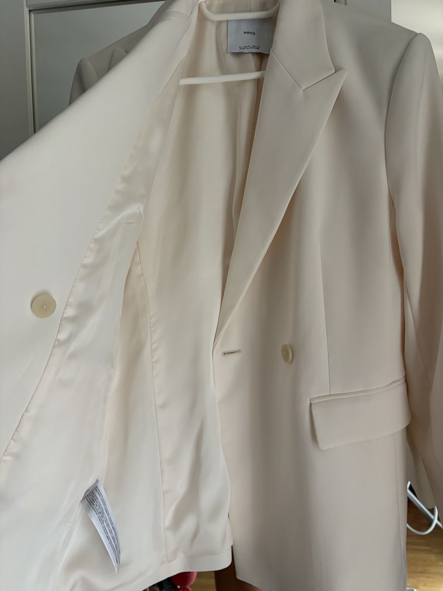 Mango Jacken: Damen Blazer MNG creme Grösse M einmal getragen – Gebraucht aus Zofingen von MeAnLi 2