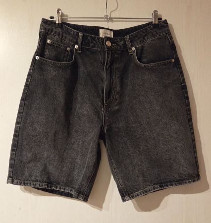 Shorts von DISSH (Grösse 40 / AUS 12) - WIE NEU