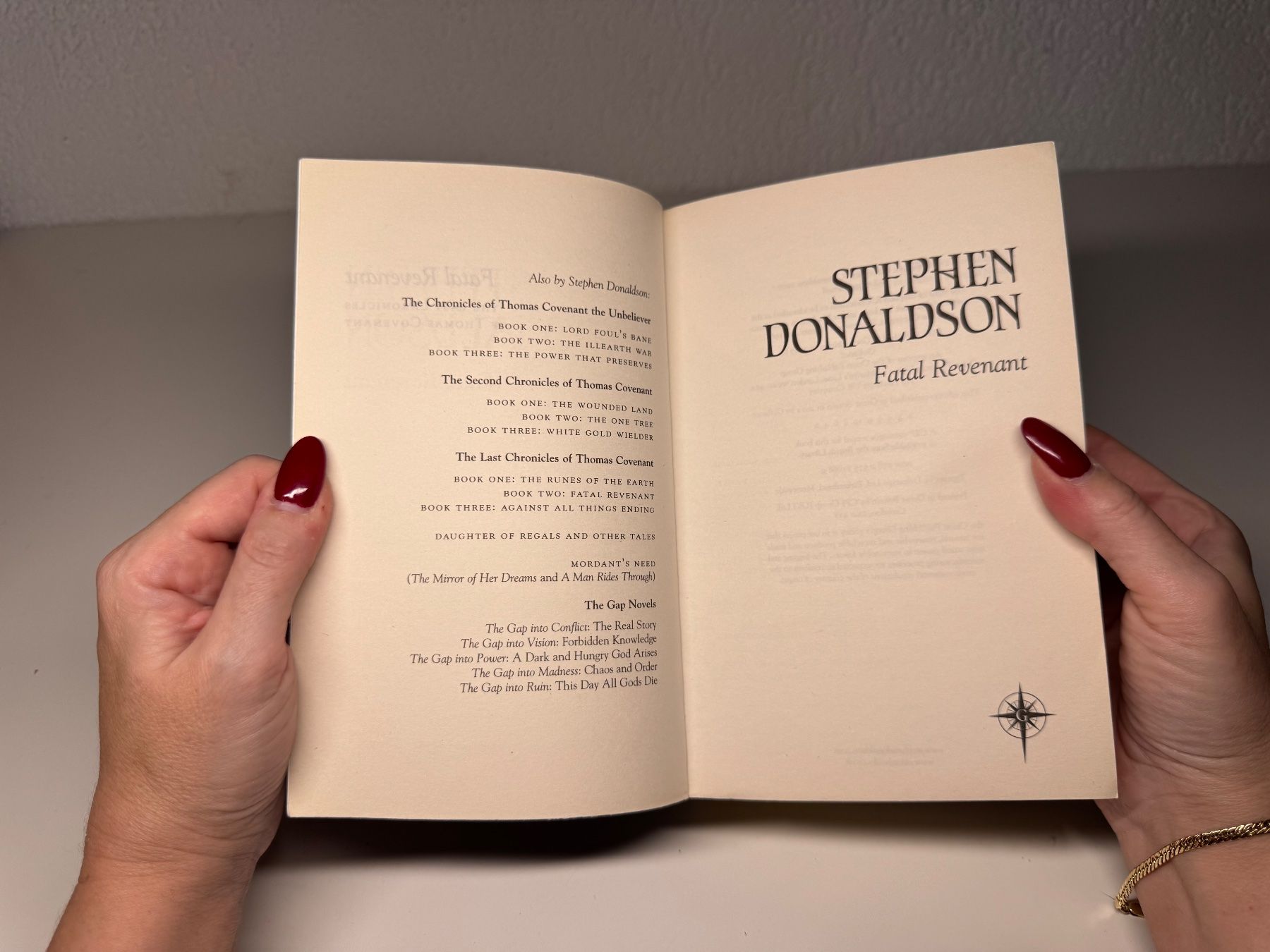 Libri: NOVEL: Stephen Donaldson, Fatal Revenant – Usato da Grosswangen venduto da English_books 2
