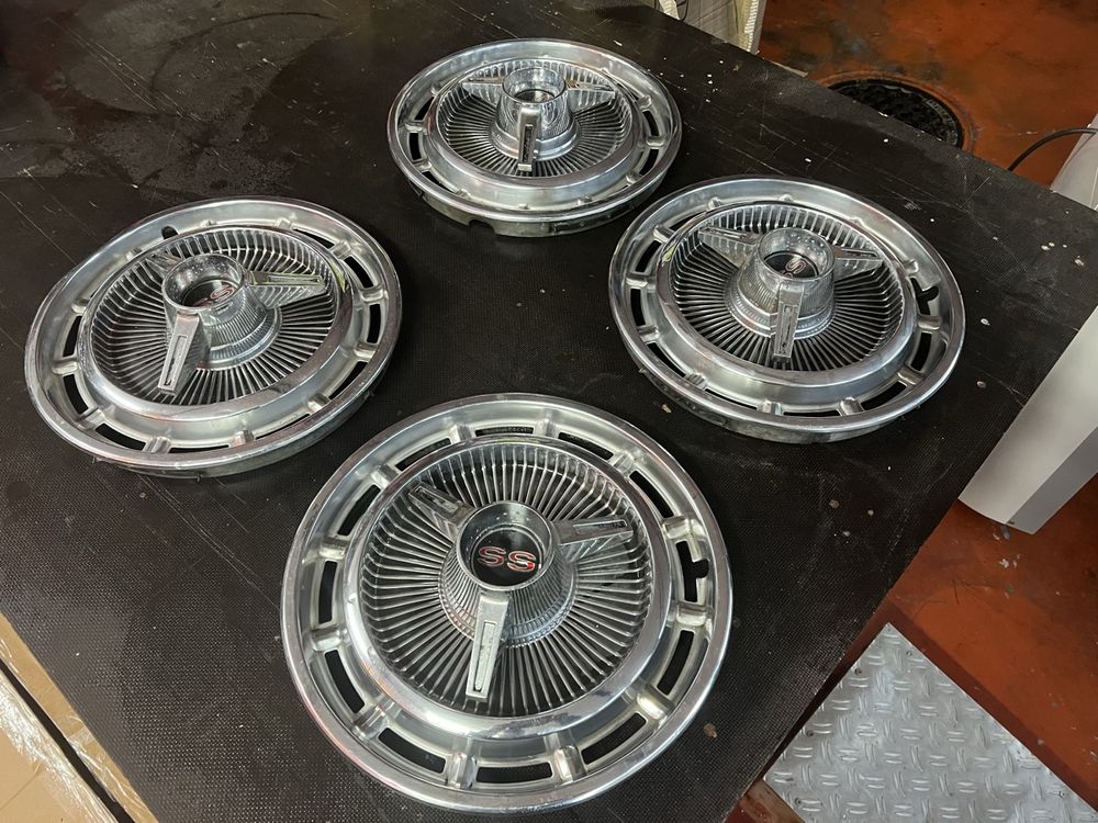 Chevrolet SS Hubcaps (Gebraucht) in Halden für CHF 150 – nur Abholung ...