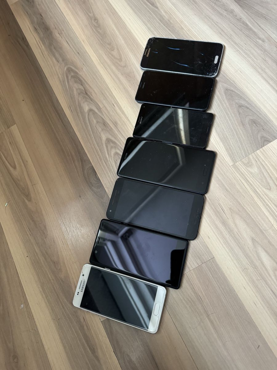 Portables: Lot de téléphone portable  – Défectueux à Biel/Bienne par Baol1 2