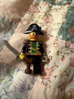 Lego Pirates: Capitano dei pirati vintage, con spada!