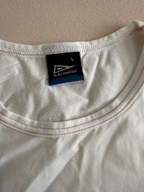 T-Shirts: Salming ultra light t-shirt – Gebraucht aus Dallenwil von ZD2019 3