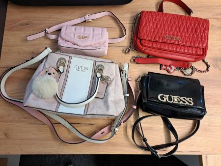 Konvolut aus 4 Handtaschen von Guess