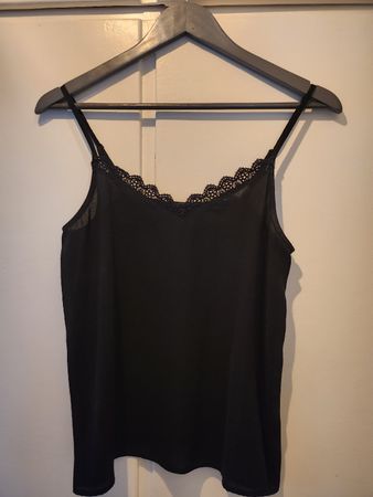 ONLY Cami Black Lace Trim Size 34 Condition Used