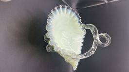 Uranglas Hochzeitskörbchen aus  Stevens + Williams