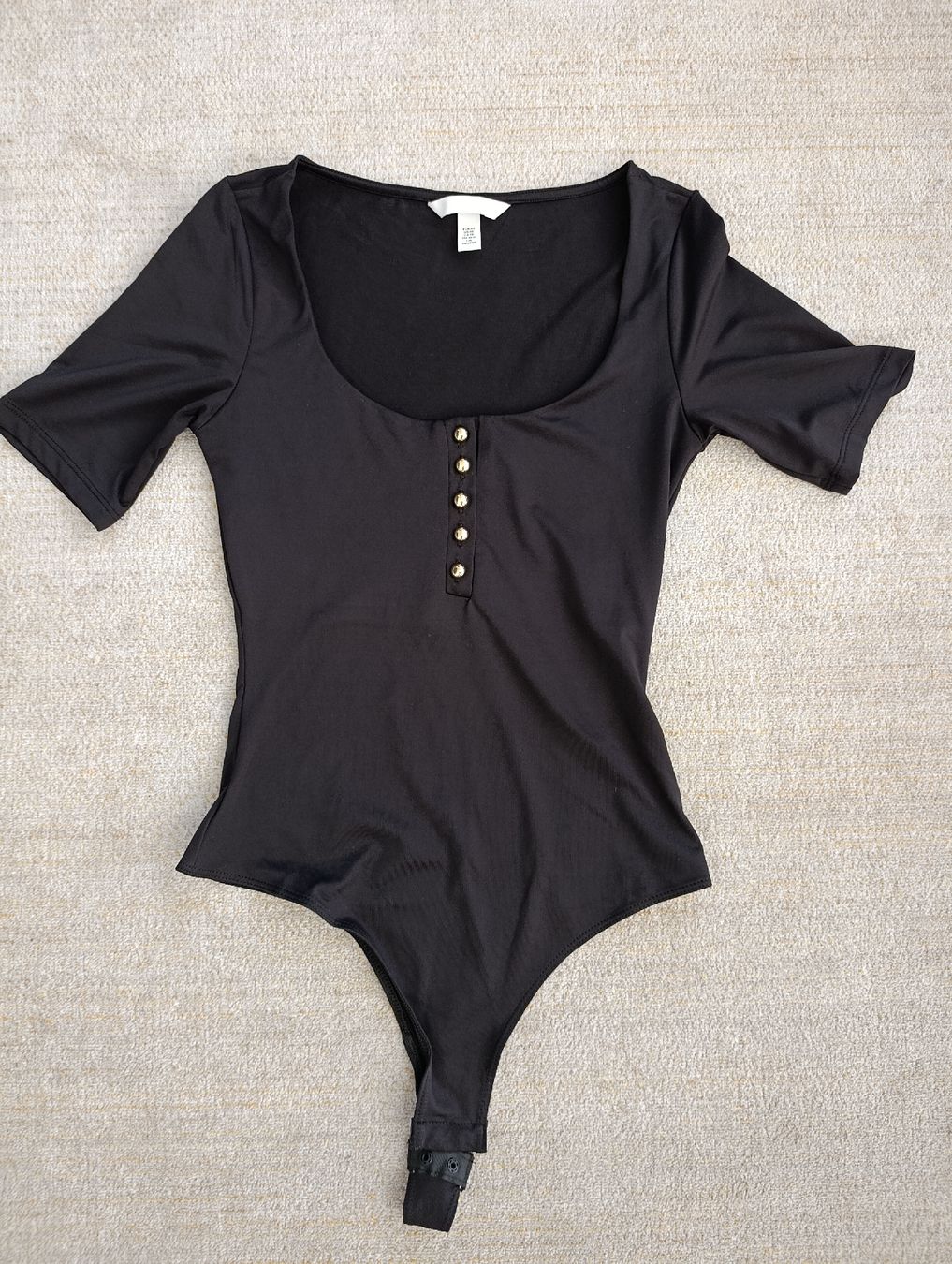 H&M Top: BODY NOIR H&M XS – Nuovo (secondo la descrizione) da Sierre venduto da shirley04