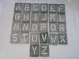 ABC-Buchstaben-Schablonen gross