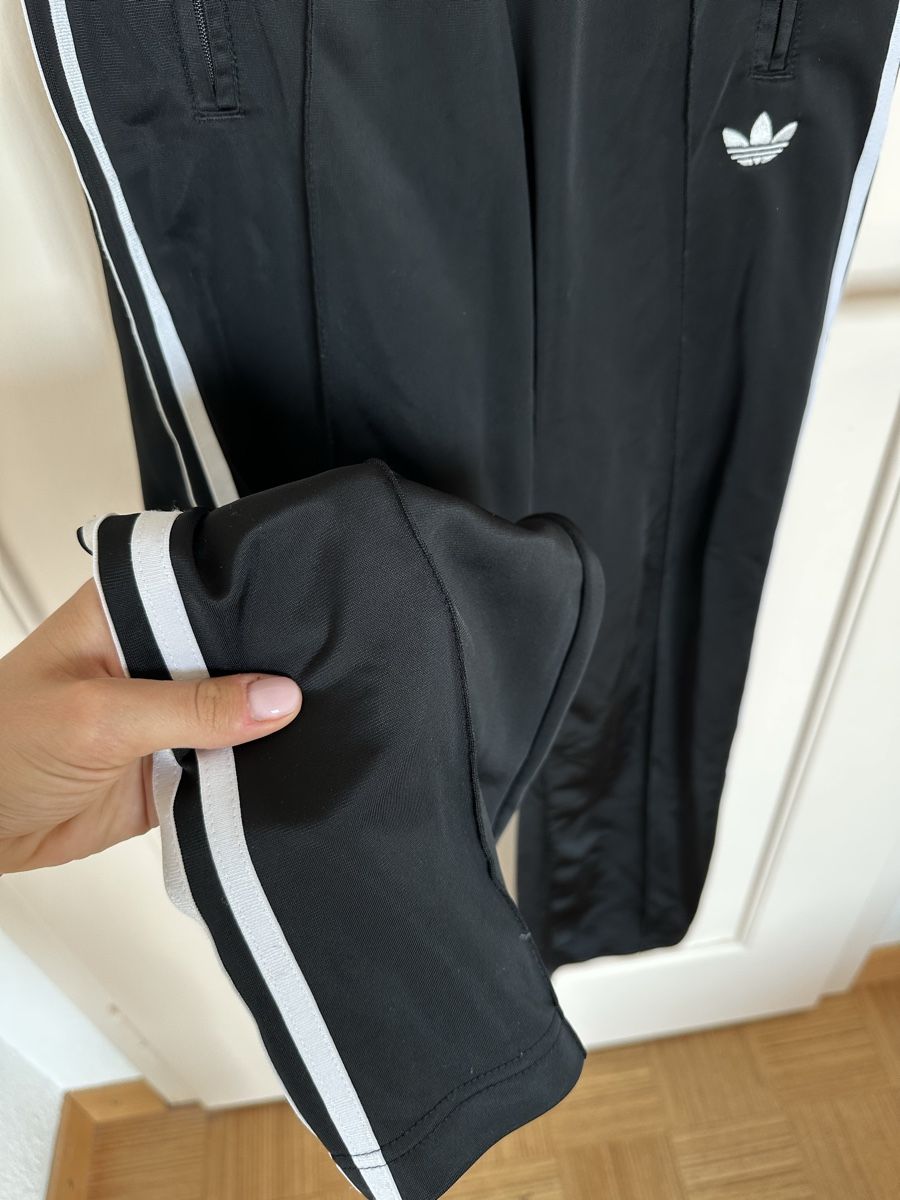 Adidas Hosen: Adidas Track Pants Black White Stripes  – Gebraucht aus Orvin von mboder 2