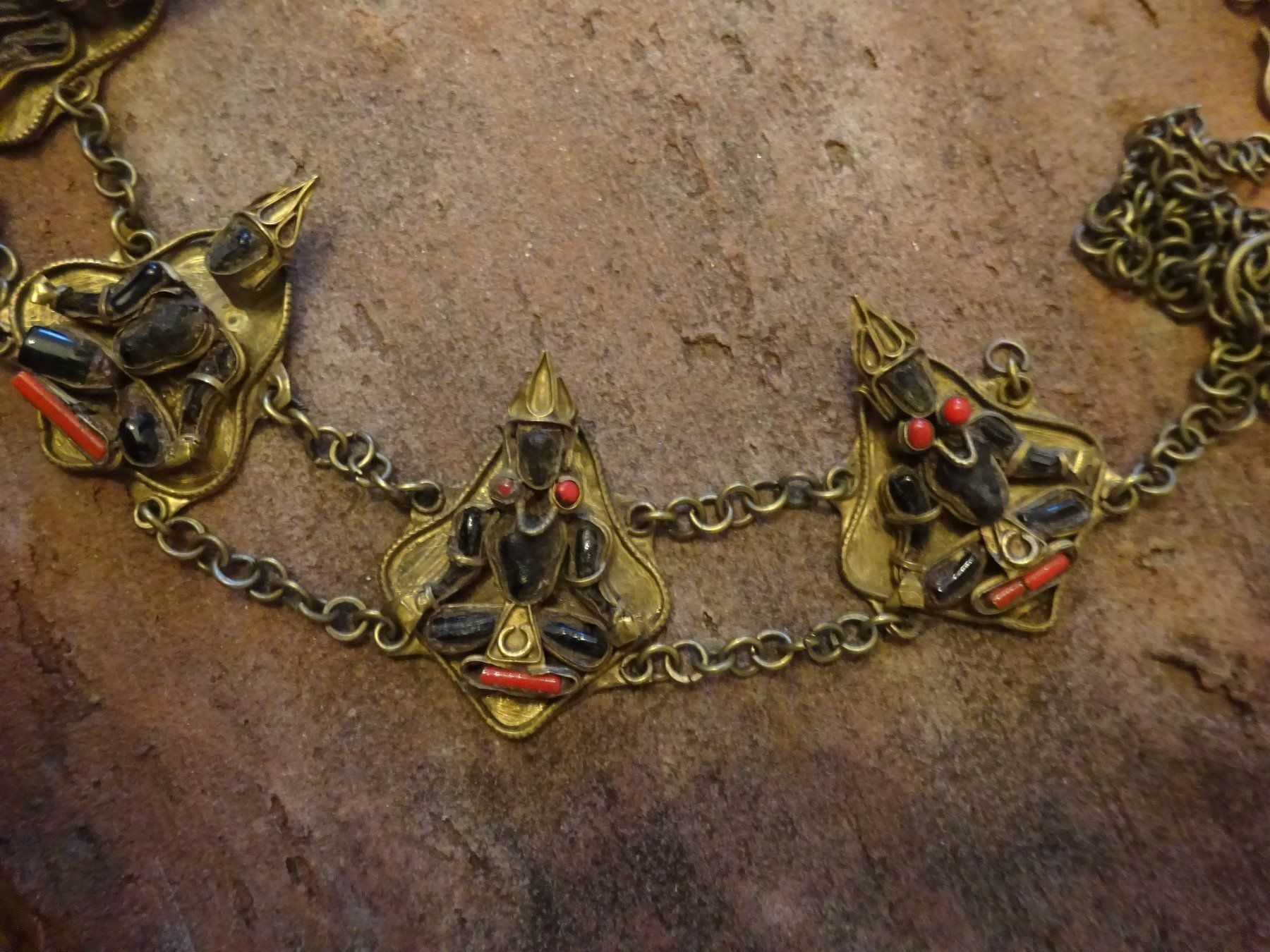 Catenine: Antike Götter Kette Tibet – Usato da Esslingen venduto da FetteSchnecke 1